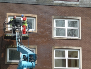 Aqua-Bright Cleaning Ltd - Window Cleaners - 05